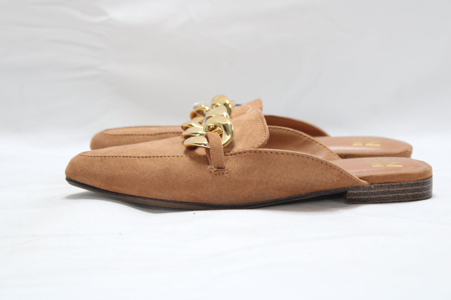 LDS AMBER FLAT MULE SLIP ON MADDEN NYC SIZE 6