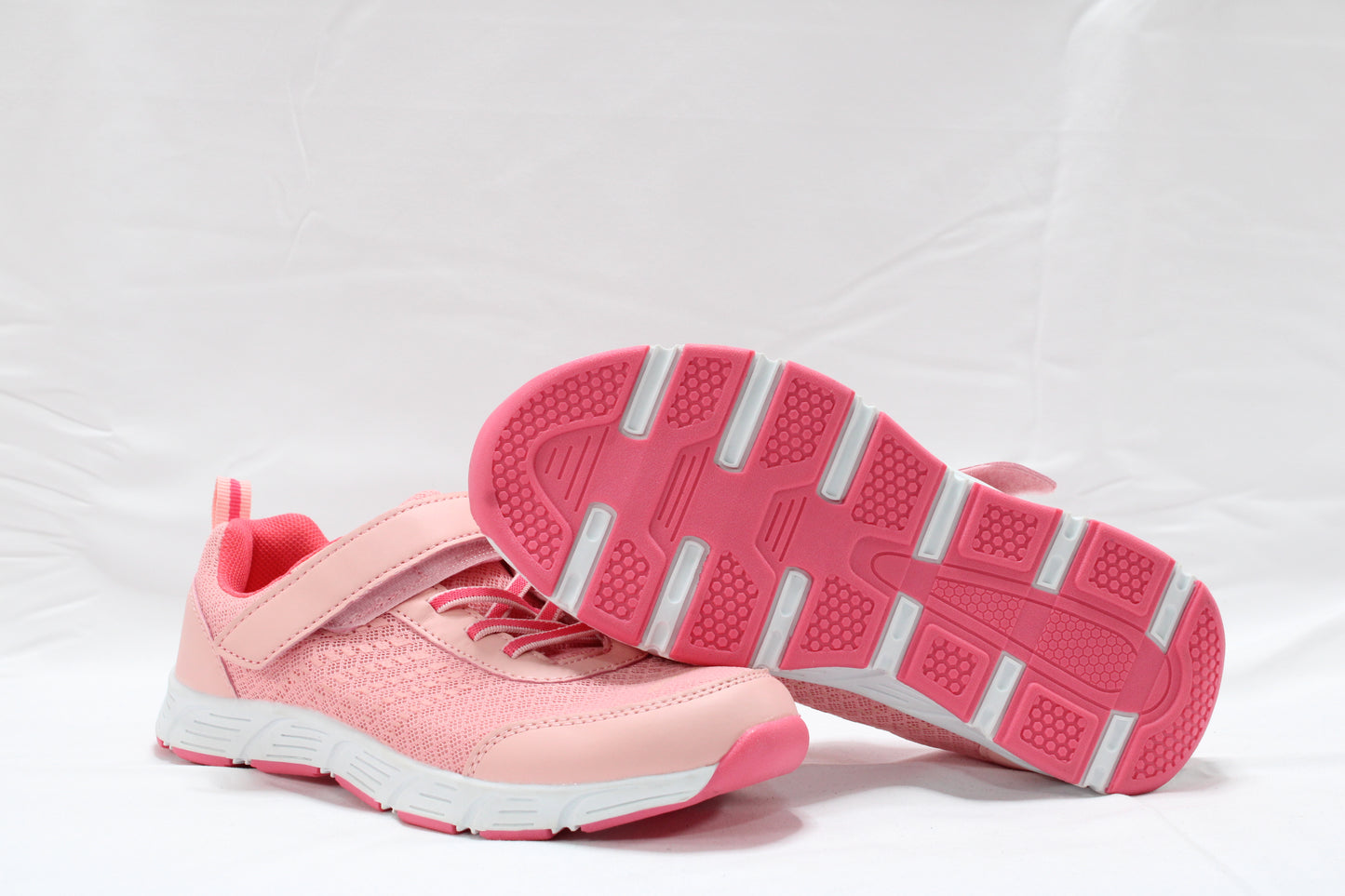 KIDS ATHLETIC SHOES