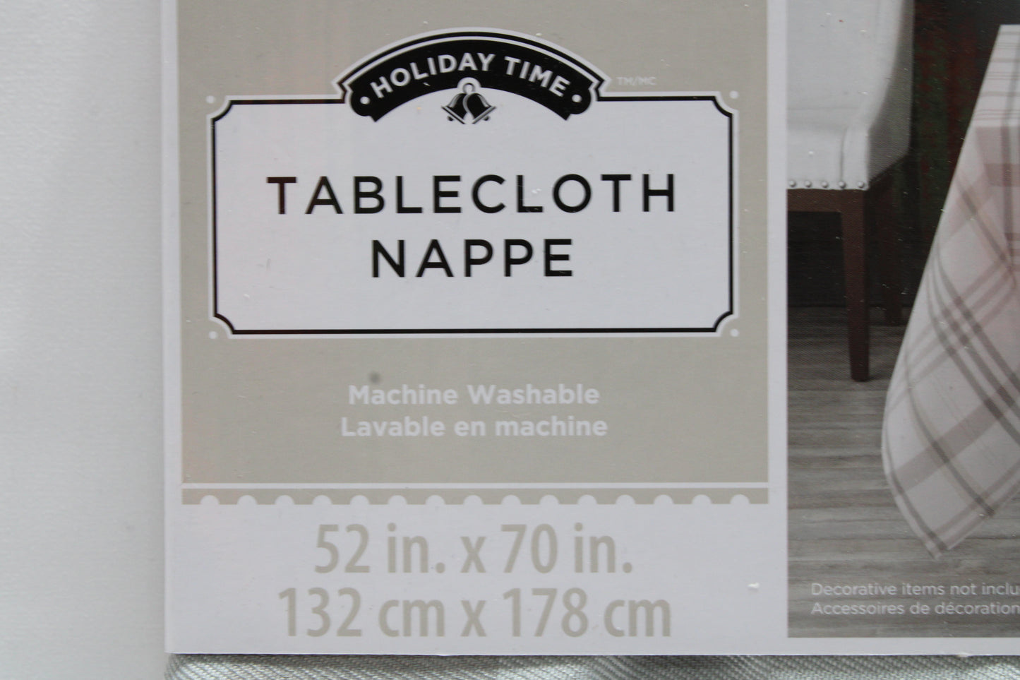 Tablecloth nappe 52in x 70 in